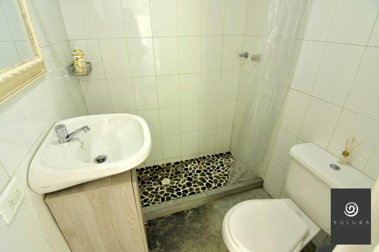 Yuluka Hostel Apulo Eksteriør bilde